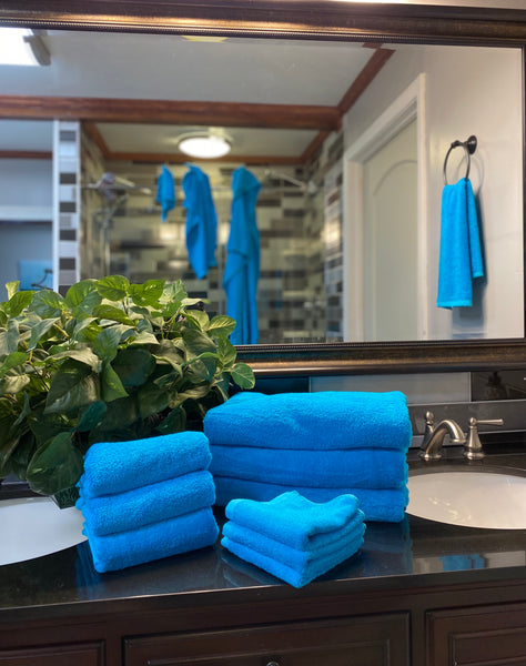 Aqua Bath Towels